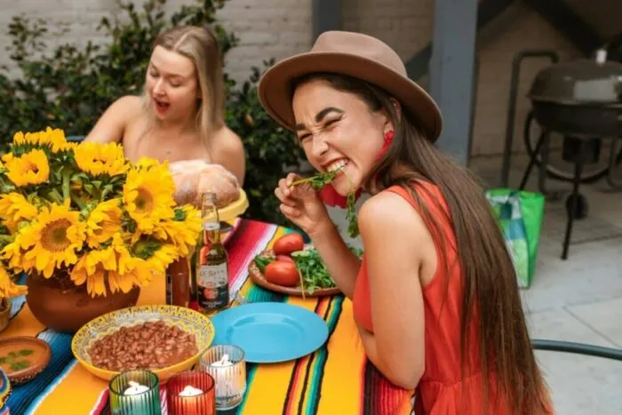 Detoxifierea după sărbători: specialiștii avertizează asupra dietelor restrictive