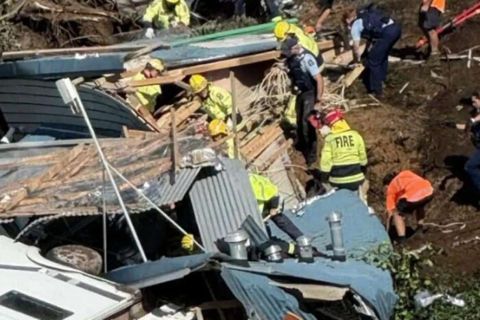 dezastru intr un camping alunecare de teren masiva copii dati disparuti