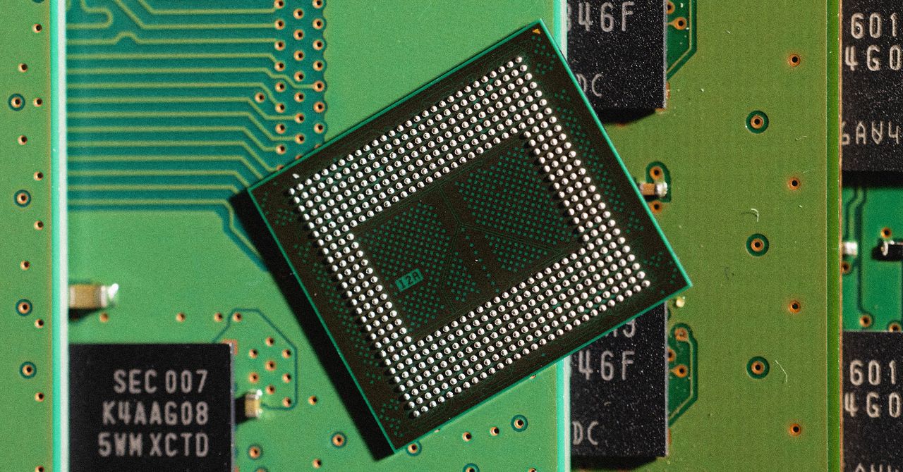 Două Companii Luptă Împotriva Crizei Memoriilor pentru PC-uri