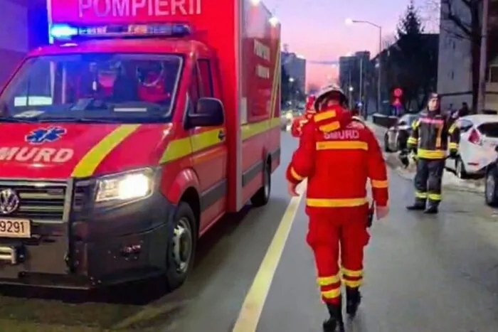 Explozie într-un bloc din Alba Iulia: Doi răniți și 20 de persoane evacuate