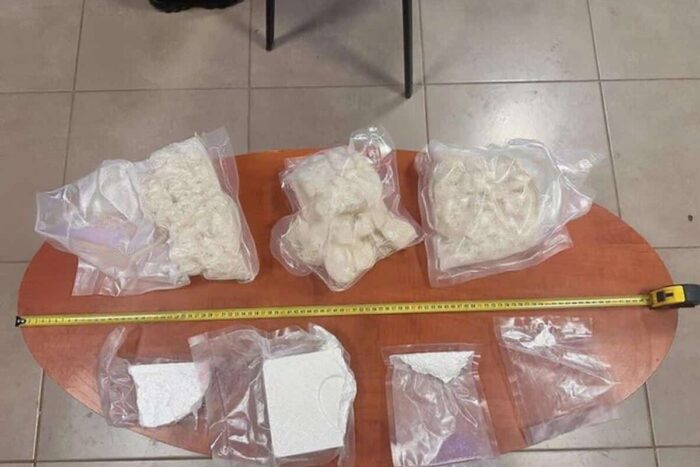 flagrant in timis doi barbati prinsi cu 4 kg de droguri de 160 000 de lei