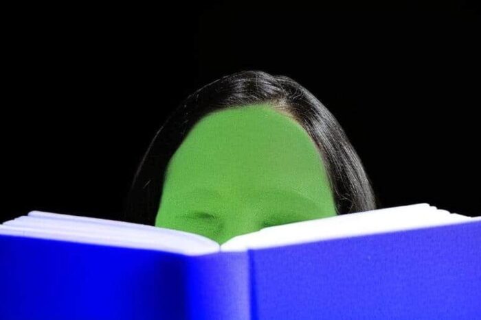 inteligenta artificiala invata sa se dezvolte singura prin intrebari