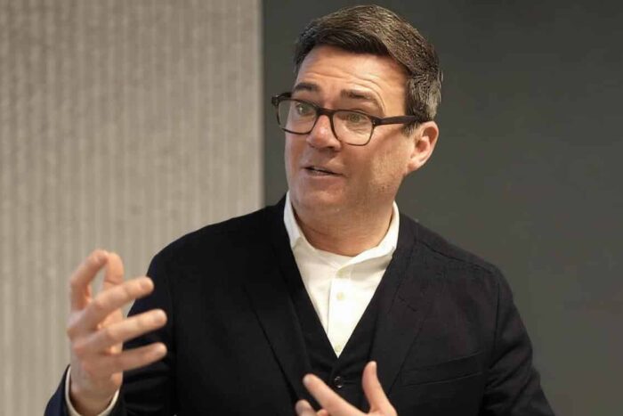 joc de putere un deputat cedeaza un loc cu 13 000 de voturi rivalului premierului