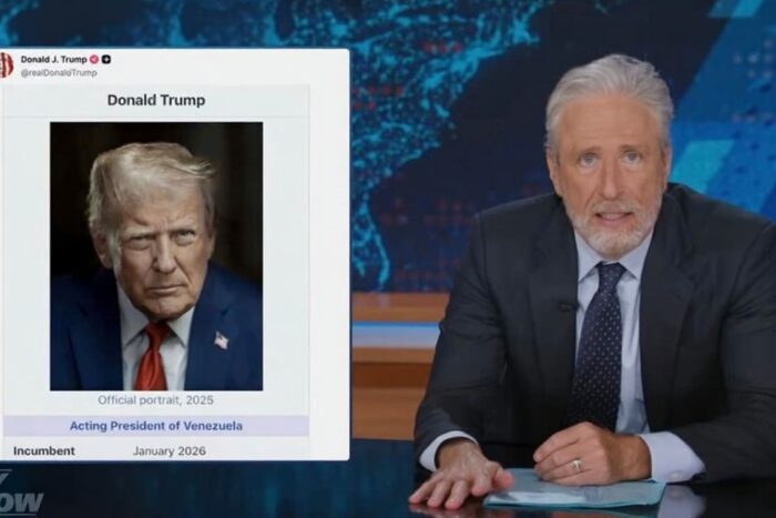 jon stewart ironizeaza o postare a lui trump despre venezuela