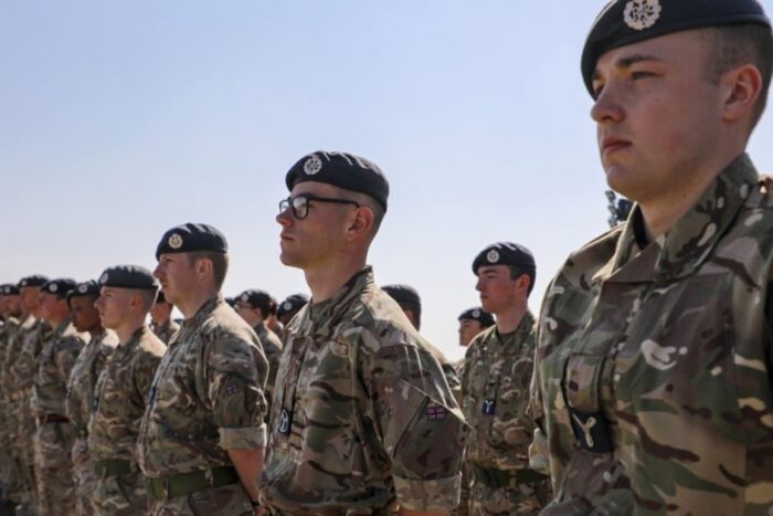 marea britanie si franta planuiesc sa trimita 15 000 de militari in ucraina