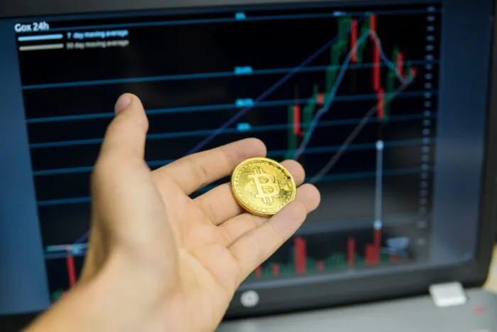 morgan-stanley-cere-aprobare-pentru-etf-uri-bitcoin-si-solana.jpg