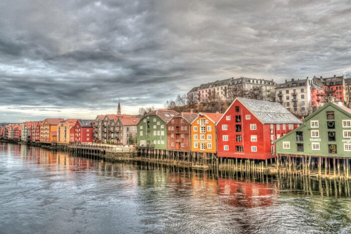 norvegia-se-pregateste-armata-iti-poate-lua-casa-si-masina