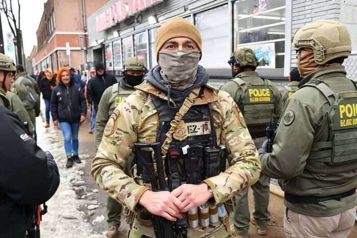 ordin de la trump agentii ice vaneaza imigranti somalezi in maine