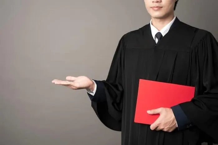 pensia-magistratilor-depaseste-de-9-ori-media-din-sistemul-public