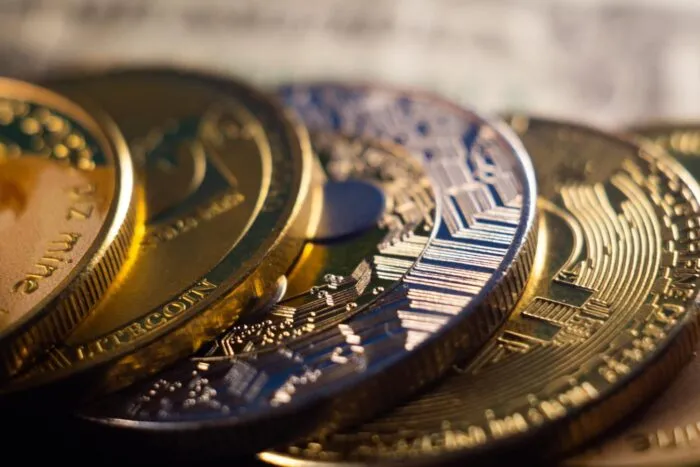 pretul-bnb-creste-pe-fondul-raliului-cripto-de-luni