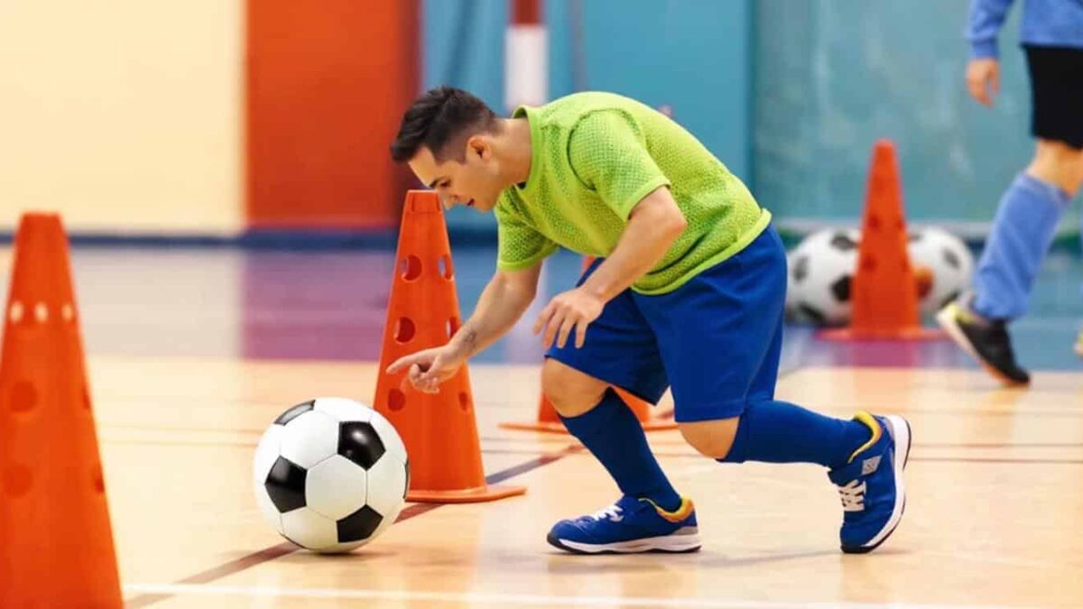Prima oră de sport imersivă din România - tehnologia anti-abandon școlar din Giulești prima ora de sport imersiva din romania tehnologia anti abandon scolar din giulesti