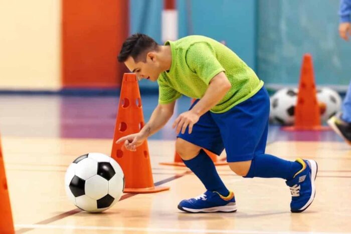 Prima oră de sport imersivă din România - tehnologia anti-abandon școlar din Giulești prima ora de sport imersiva din romania tehnologia anti abandon scolar din giulesti
