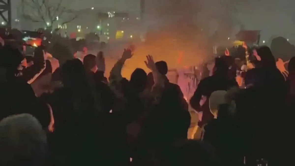 proteste-ample-in-iran-sua-avertizeaza-regimul.jpg