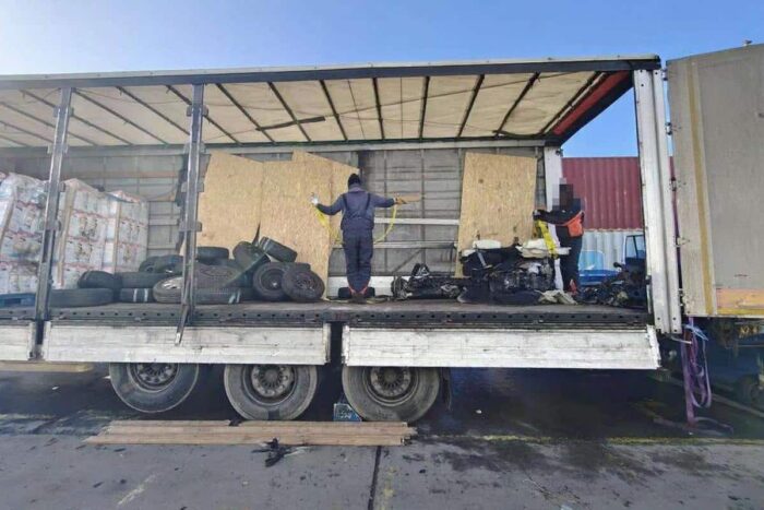 puzzle de 320 000 e la constanta masini de lux furate gasite dezmembrate