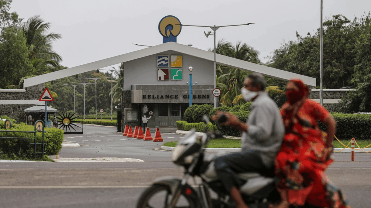 reliance primeste trei tancuri cu petrol rusesc in ianuarie