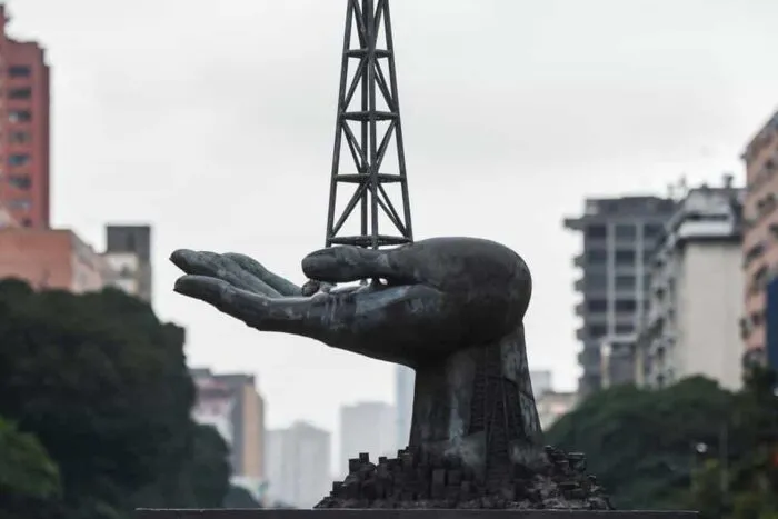 roszarubezhneft-sfideaza-sua-activele-din-venezuela-intangibile