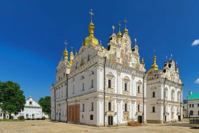 rusia a lovit un sit unesco din kiev bilantul distrugerii peste 1 600 de monumente
