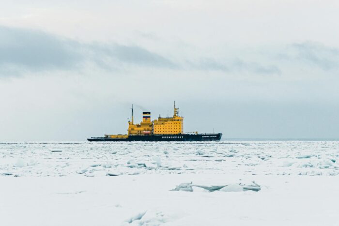 sua-cumpara-spargatoare-de-gheata-finlandeze-miza-e-arctica