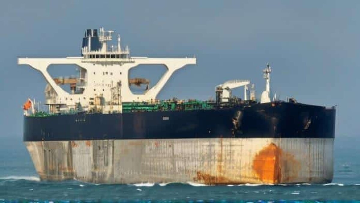 SUA încearcă să captureze un petrolier legat de Rusia în Atlantic