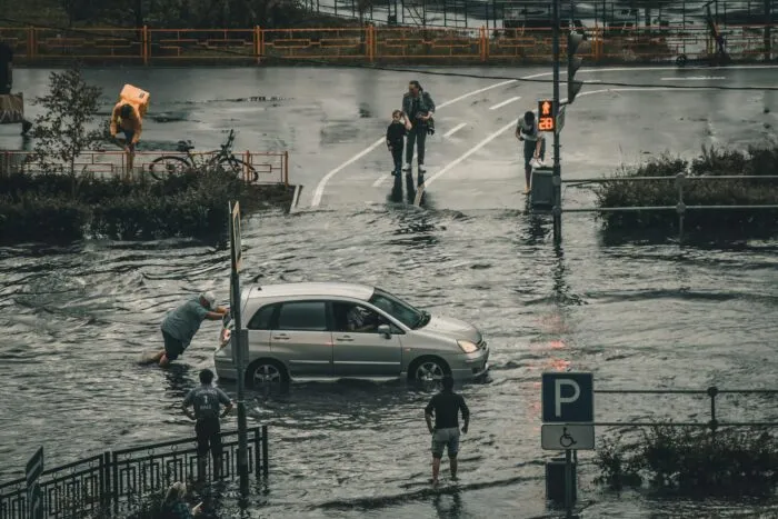 sydney-sub-ape-ploi-torentiale-evacuari-si-o-tragedie