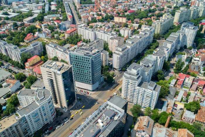 teapa de 330 000 e cum au vandut doi administratori 13 apartamente de mai multe ori