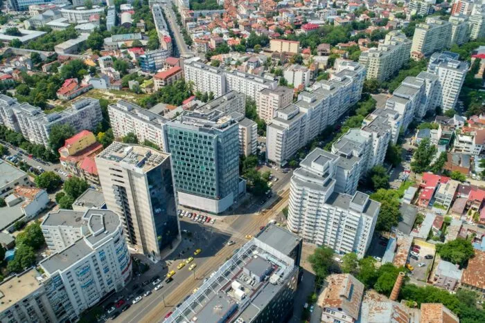 teapa-de-330-000-e-cum-au-vandut-doi-administratori-13-apartamente-de-mai-multe-ori