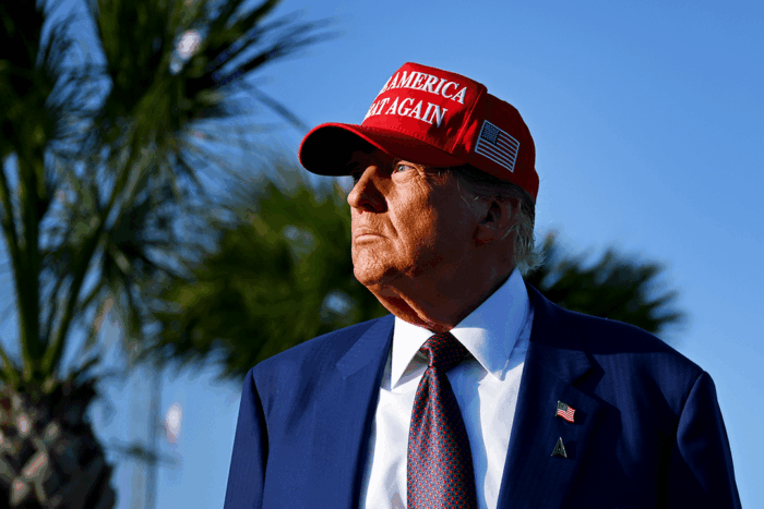 trump ameninta cu revocarea cetateniei imigrantilor naturalizati