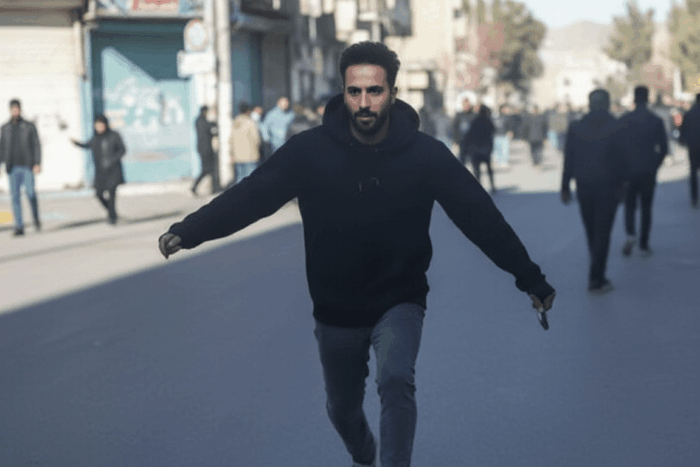 trump avertizeaza iranul despre interventia sua pentru protestatari