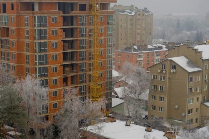 ucraina apartamente fara caldura la 15c dupa bombardamente