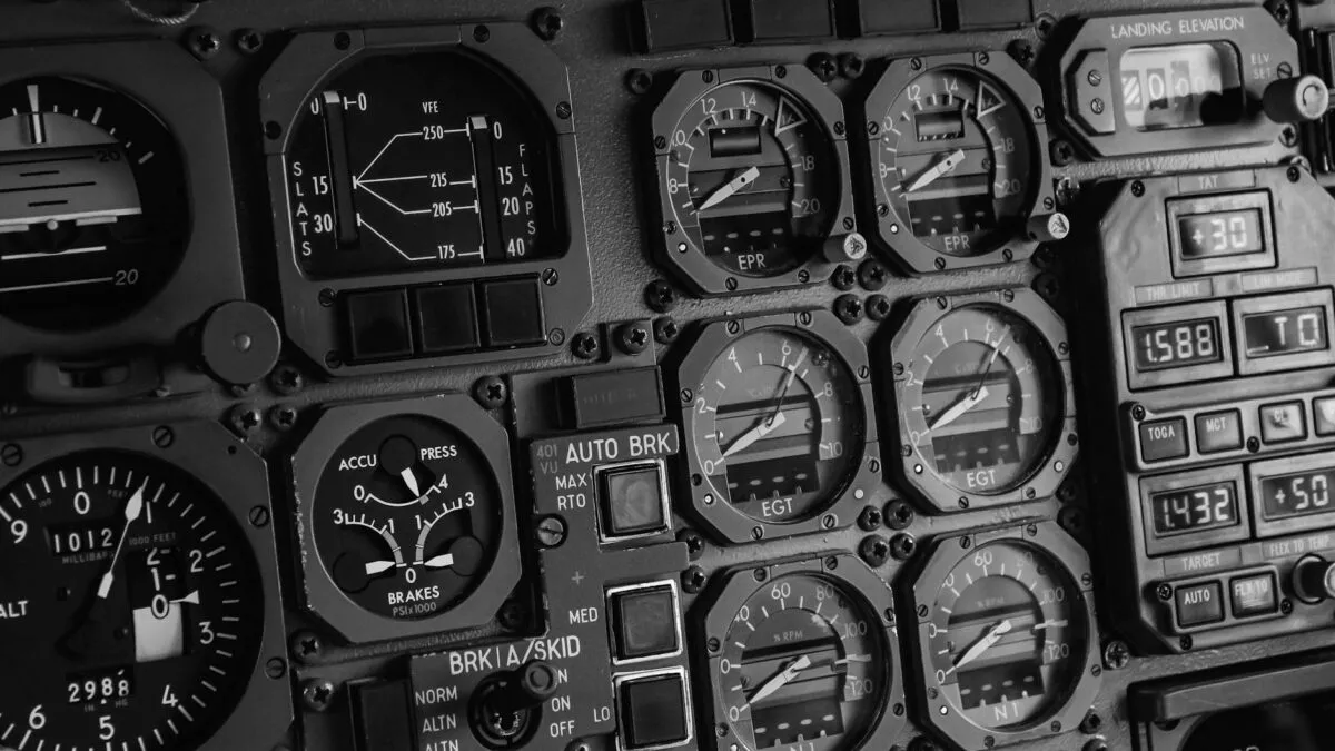 video-socant-o-roata-a-zborului-ba274-cade-la-decolare-avionul-a-zburat-10-ore-asa