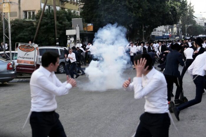 23 de arestari la tel aviv doua soldate salvate dintr o multime furioasa 1771249537