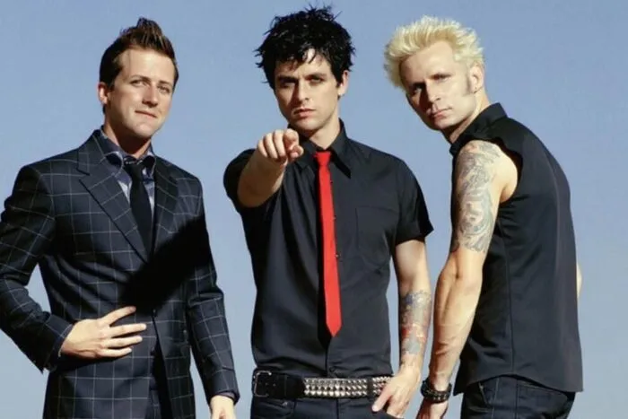Green Day: Membrii trupei, pãrinãi a opt copii