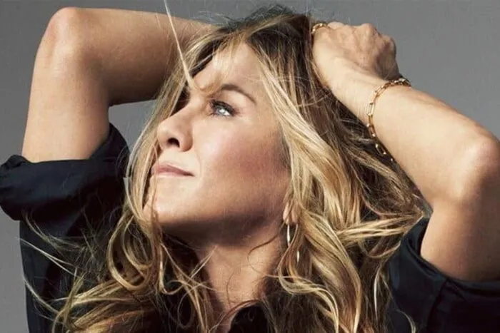 Sean Hayes, surprins de vizita lui Jennifer Aniston la piesa sa