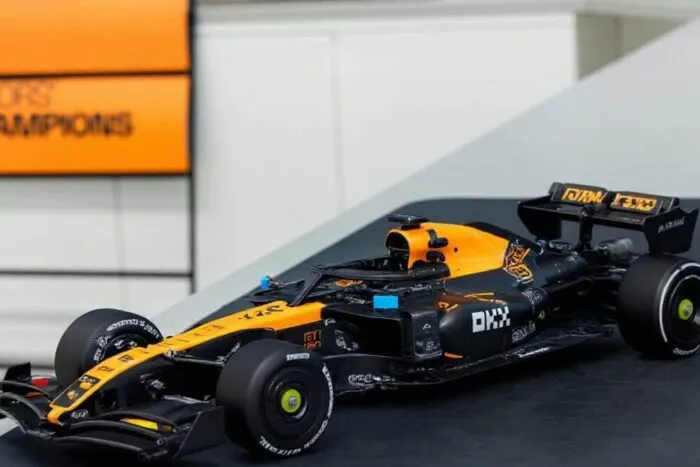LEGO lansează replica McLaren MCL39: 1.675 piese, preț de 210 euro