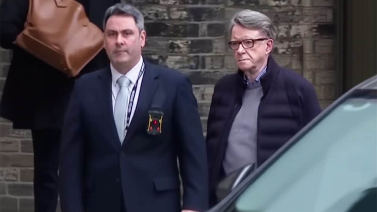 Cum s-a petrecut reținerea și apoi eliberarea pe cauțiune a lordului Peter Mandelson?