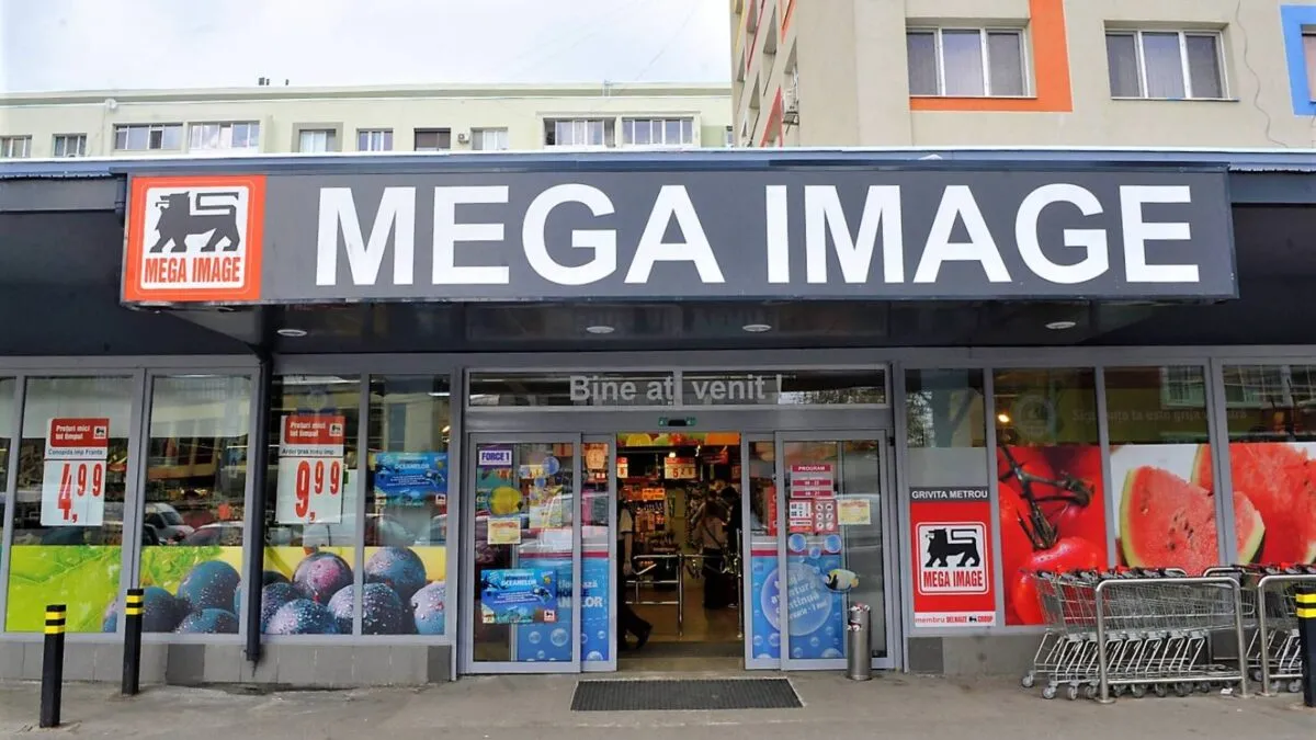 Mega Image oferă reducere de 50% la salamul Palaciego