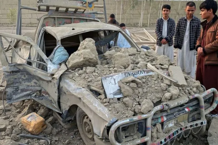 Pakistan: Lovituri aeriene în Afganistan, tensiuni la frontieră
