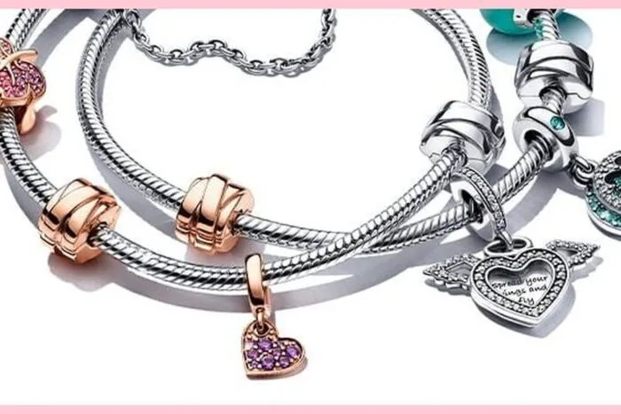 Pandora reduce argintul la 20% și introduce bijuterii cu platină