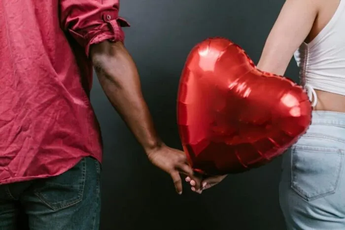 Valentine's Day vs. Dragobete: Cum sărbătoresc românii iubirea