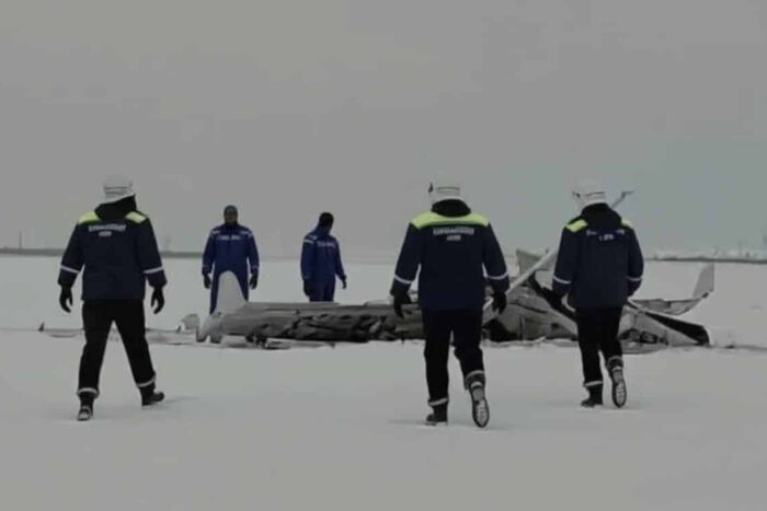 avion de antrenament prabusit in rusia 3 morti aeronava rupta in doua