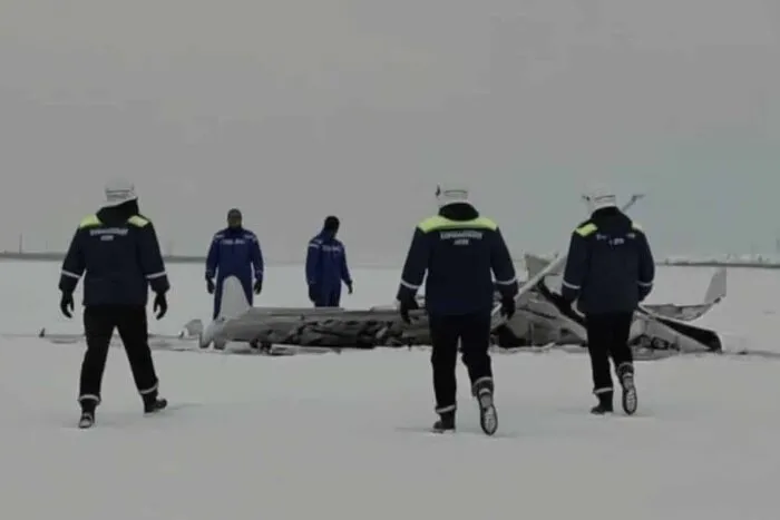 avion-de-antrenament-prabusit-in-rusia-3-morti-aeronava-rupta-in-doua
