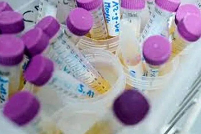 Benzen, substanță cancerigenă, detectată în creme de protecție solară