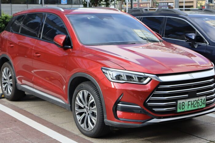 BYD Sealion 5 DM-i: SUV plug-in hybrid la 27.600 euro, consum 2,1 litri byd sealion 5 dm i suv plug in hybrid la 27 600 euro consum 21 litri