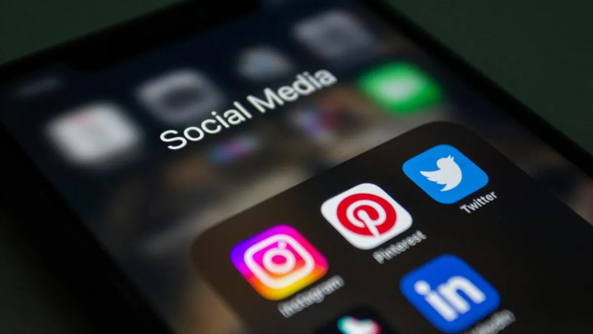 cehia-vrea-interdictie-sub-15-ani-la-social-media-5-tari-europene-o-urmeaza