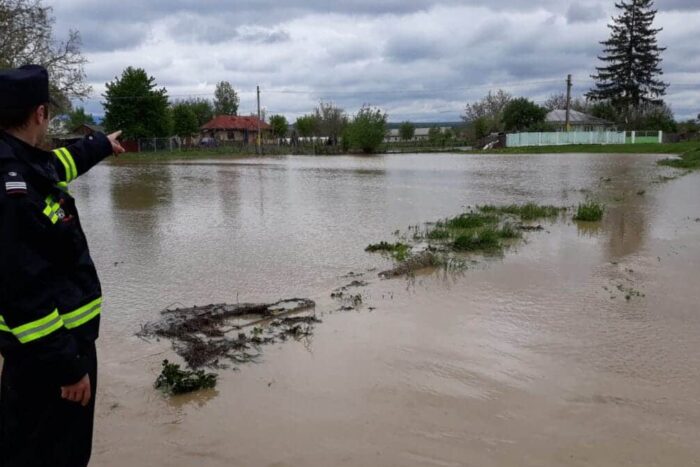 cod galben de inundatii in 5 judete ce rauri sunt vizate pana joi 1771406083