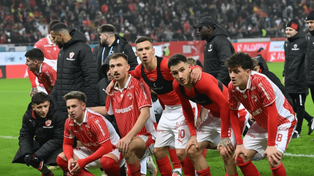 Etapa 25: Farul – Dinamo, miza din play-off. Hagi e precaut, Kopic încrezător