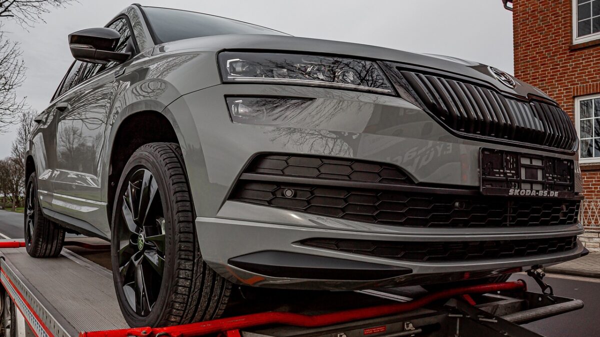 Fără datorii la stat pentru a vinde mașina. Reforma Guvernului taie 10% din cheltuieli