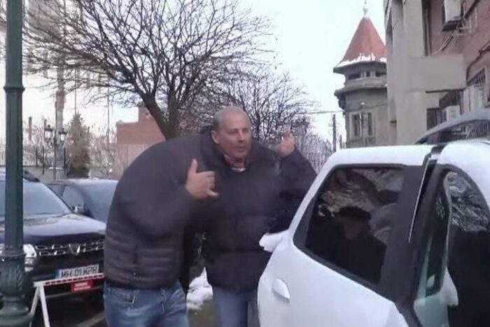 flagrant in severin un brancardier cerea 3 000 e spaga pentru un post de asistenta