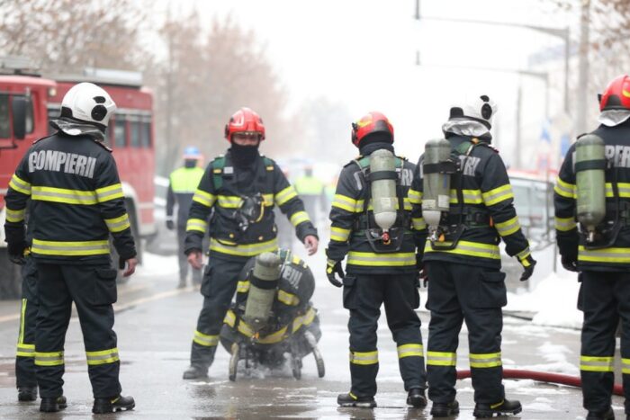 incendiu-in-sectorul-6-o-femeie-a-ars-de-vie-4-masini-distruse-complet