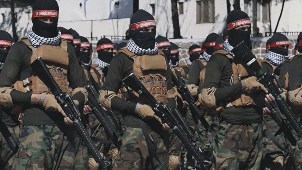 interdictie-de-24-de-ore-in-qamishli-armata-siriana-intra-in-ultimul-bastion-kurd
